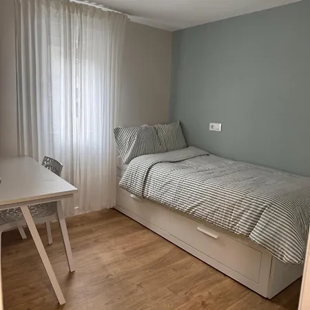 Plaza Barcelos Апартаменты Понтеведра